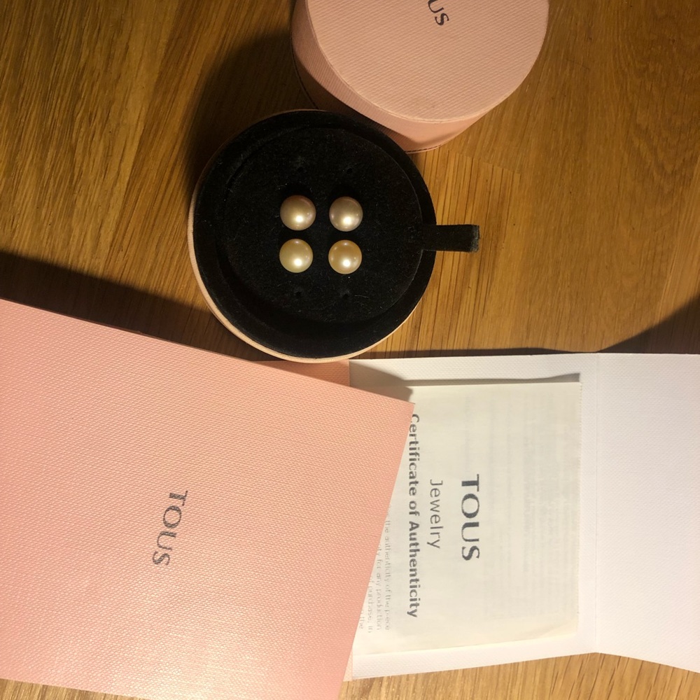 Tous earrings never worn